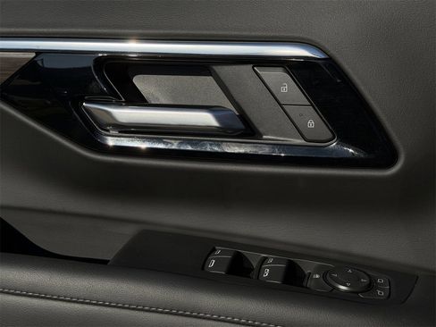 New 2025 Chevrolet Tahoe LS image 18