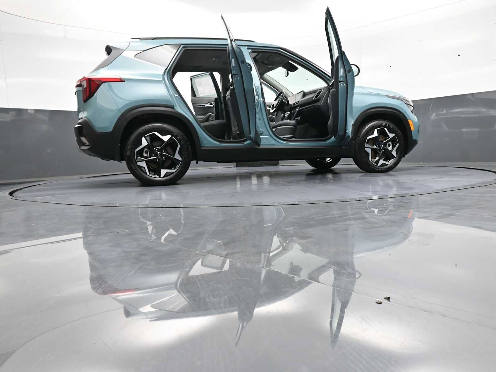 Certified 2025 Kia Seltos EX w/ EX Sunroof Package AWD/4WD image 49