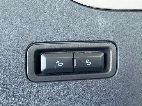 Used 2025 Ford Expedition Max Platinum AWD/4WD image 16