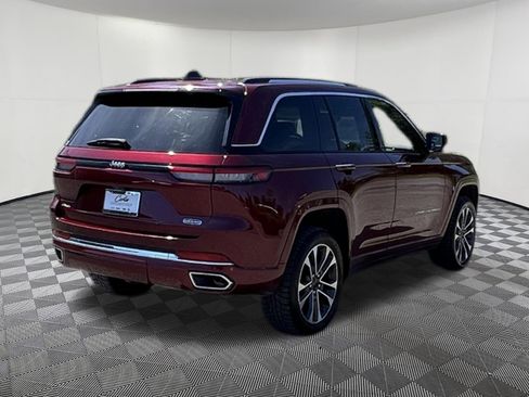 Used 2023 Jeep Grand Cherokee Overland AWD/4WD image 6