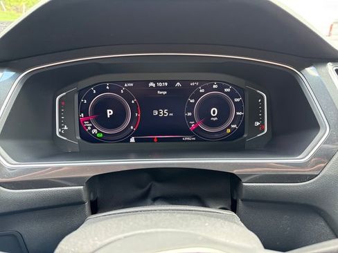 Used 2022 Volkswagen Tiguan SEL R-Line image 26