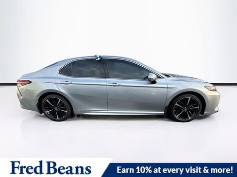 Used 2019 Toyota Camry XSE image 10