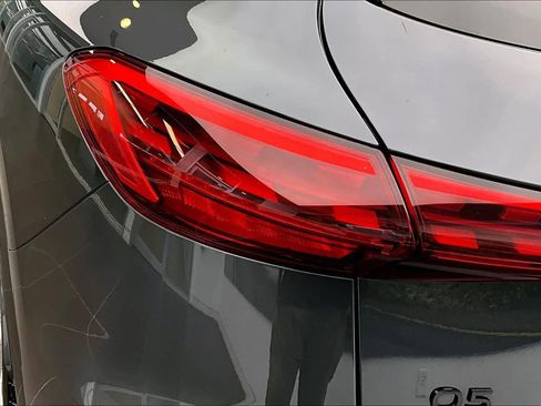 Certified 2025 Audi Q5 Premium Plus w/ Premium Plus AWD/4WD image 28