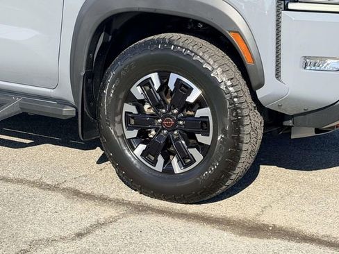 Used 2023 Nissan Frontier PRO-4X w/ Technology Package image 7