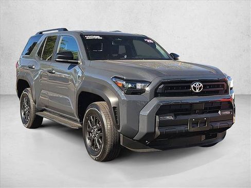 Used 2025 Toyota 4Runner SR5 AWD/4WD image 3