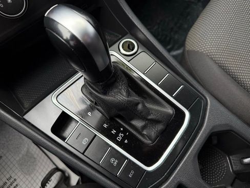 Used 2021 Volkswagen Jetta S image 24