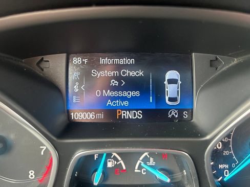 Used 2018 Ford Escape SE w/ Ford Safe & Smart Package FWD image 26