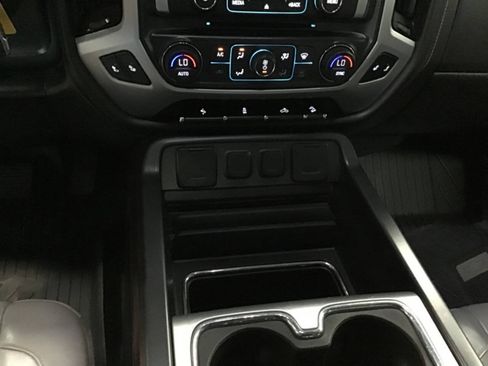 Used 2018 GMC Sierra 1500 SLT w/ SLT Premium Package AWD/4WD image 17