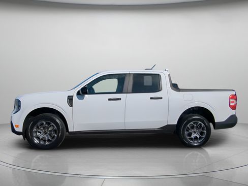 New 2026 Ford Maverick XLT w/ XLT Luxury Package FWD image 12