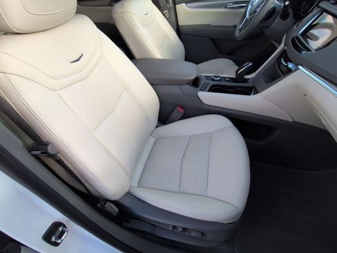 Certified 2023 Cadillac XT5 Premium Luxury w/ LPO, Floor Liner Package image 20