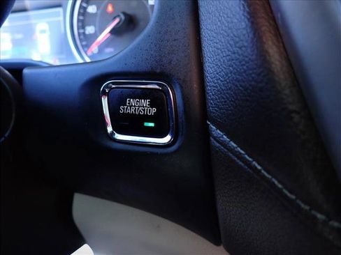Used 2019 GMC Acadia SLT FWD image 24