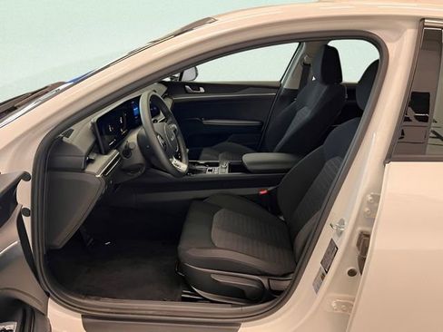 Used 2025 Kia K5 LXS FWD image 13