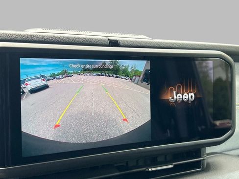 Certified 2025 Jeep Wrangler Unlimited Sport AWD/4WD image 26