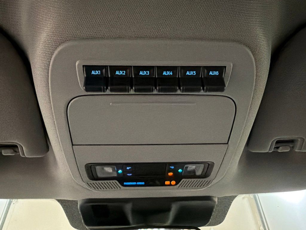 New 2026 Ford F550 4x4 Regular Cab Super Duty image 21