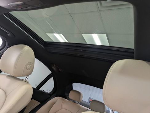 Used 2019 Mercedes-Benz C 300 4MATIC Sedan image 21