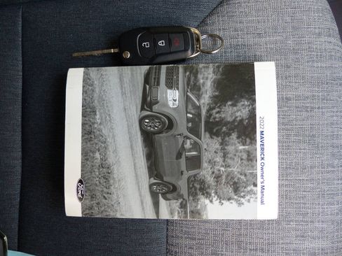 Used 2023 Ford Maverick XLT FWD image 40