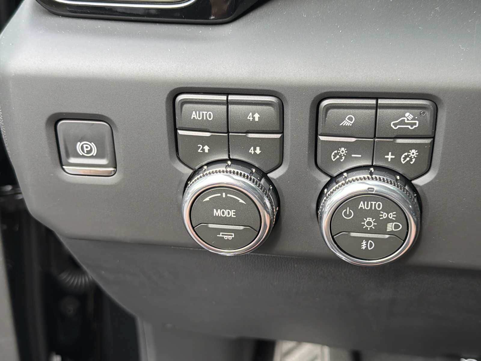 New 2026 GMC Sierra 1500 AT4 w/ AT4 Premium Package AWD/4WD image 17