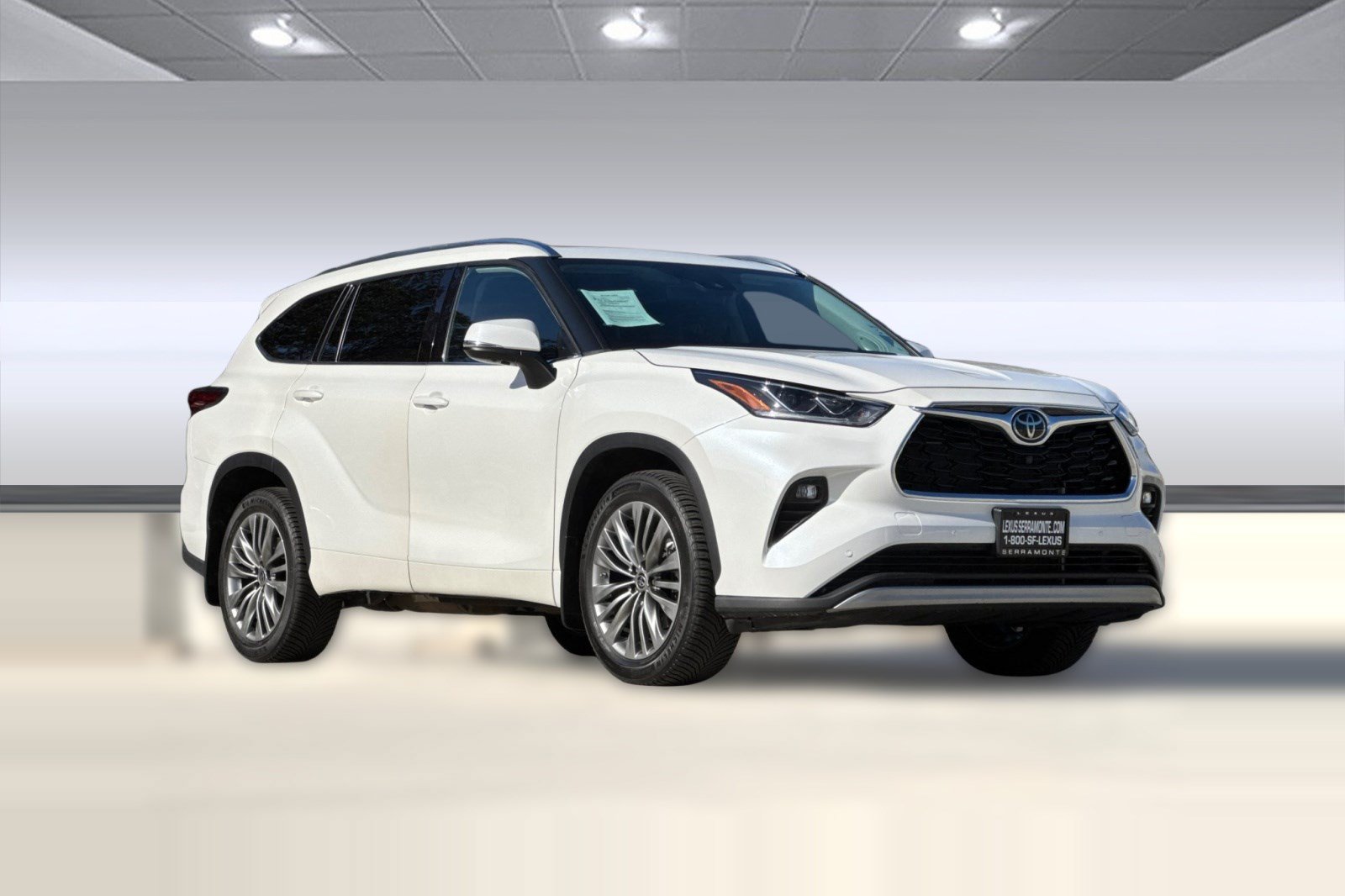 Used 2021 Toyota Highlander Platinum AWD/4WD image 6