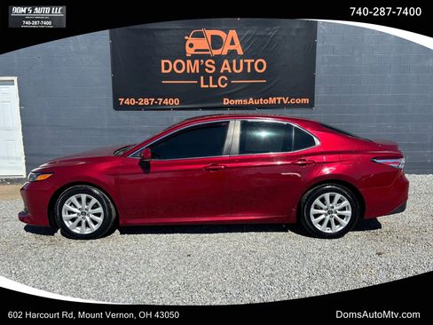 Used 2018 Toyota Camry LE w/ Convenience Package image 1