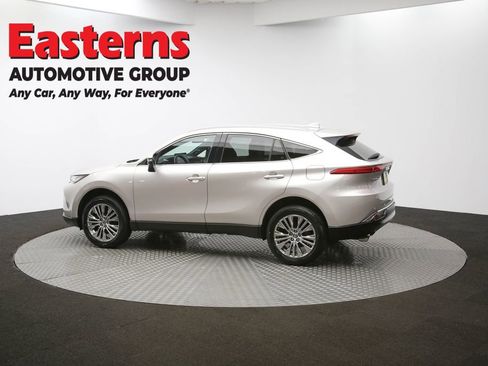 Used 2023 Toyota Venza Limited image 57