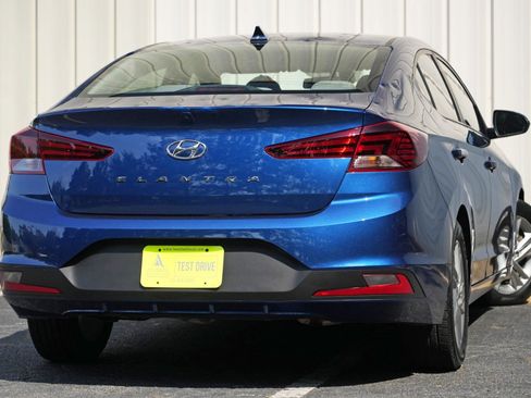 Used 2020 Hyundai Elantra SEL FWD image 4