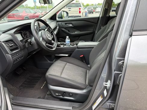 Used 2024 Nissan Rogue SV AWD/4WD image 10