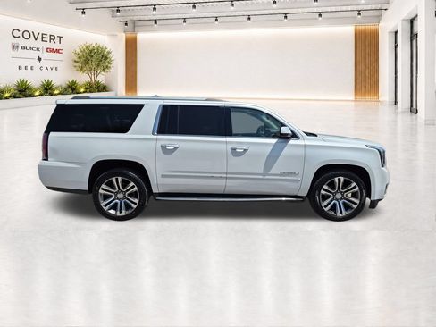 Used 2017 GMC Yukon XL Denali w/ Open Road Package AWD/4WD image 16