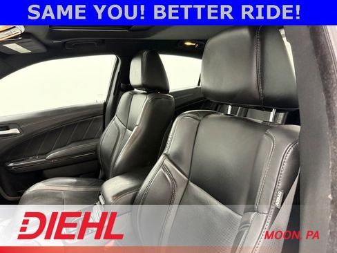 Used 2019 Dodge Charger SXT w/ Plus Group image 17