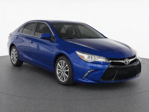 Used 2015 Toyota Camry SE FWD image 3