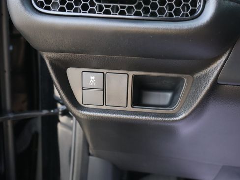 Used 2025 Honda HR-V LX image 41