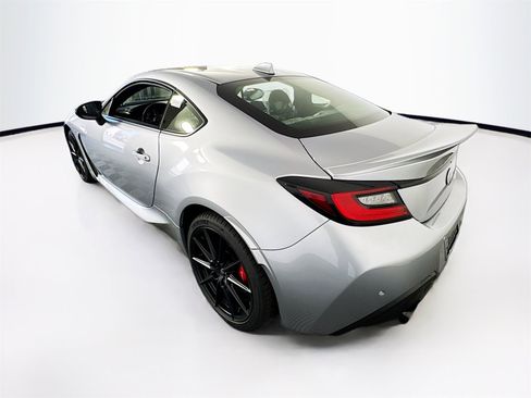 New 2025 Toyota GR86 Premium image 4