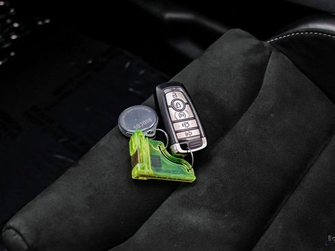 Used 2020 Ford Mustang Shelby GT500 w/ Carbon Fiber Track Pack image 99