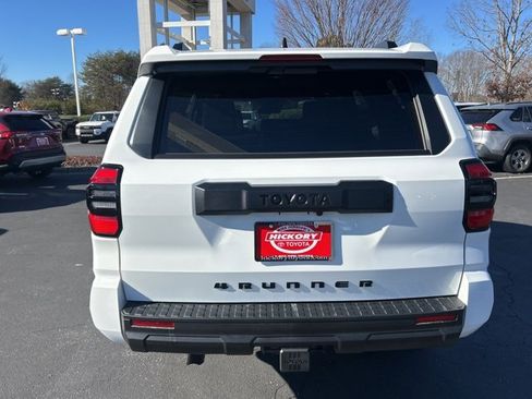 Used 2025 Toyota 4Runner SR5 image 6
