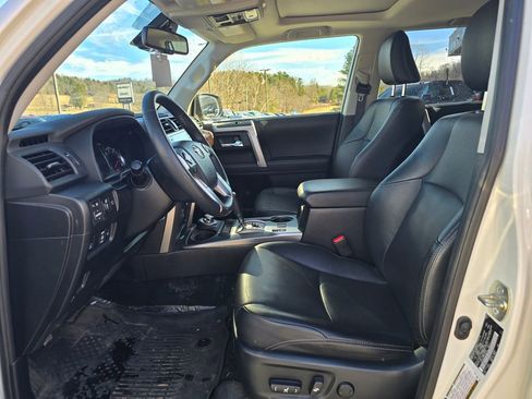 Used 2022 Toyota 4Runner Limited image 4