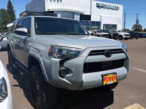 Used 2021 Toyota 4Runner Trail Special Edition AWD/4WD image 2