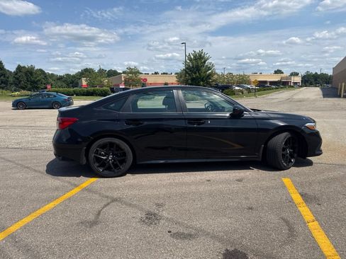 Used 2023 Honda Civic Sport image 25