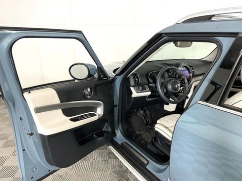 Certified 2023 MINI Cooper Countryman S w/ Signature Upholstery Package image 28