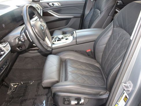 Used 2024 BMW X7 xDrive40i image 5