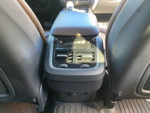 Used 2022 Volvo XC60 B5 Inscription w/ Climate Package image 27