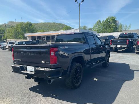 Used 2024 Chevrolet Silverado 2500 Custom w/ Custom Value Package AWD/4WD image 5