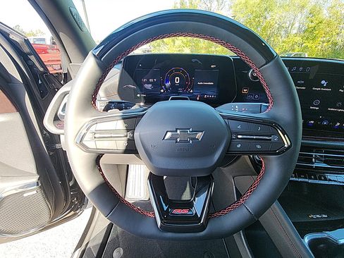 New 2026 Chevrolet Traverse RS image 16