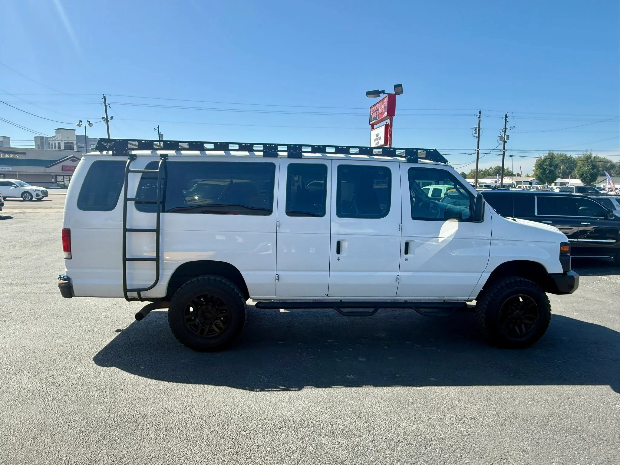 Used 2008 Ford E-350 and Econoline 350 Extended Super Duty RWD image 6