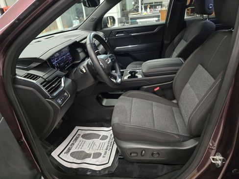 Used 2026 GMC Acadia Elevation FWD image 17