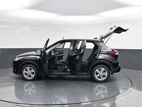 Used 2025 Nissan Kicks Play S image 56