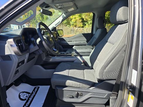 New 2025 Ford F150 XLT w/ Equipment Group 302A MID image 9