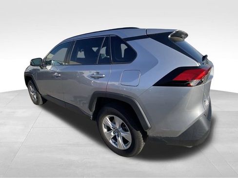 Used 2020 Toyota RAV4 XLE FWD image 6