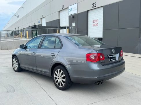 Used 2006 Volkswagen Jetta Value Edition FWD image 3