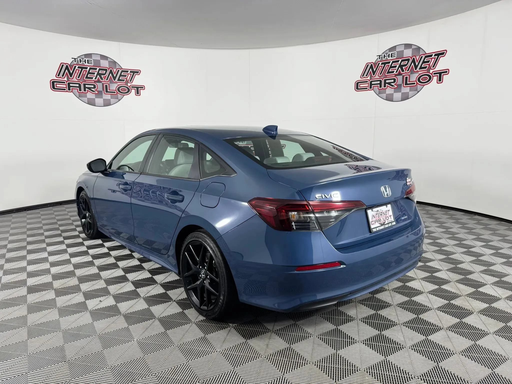 Used 2025 Honda Civic Sport Touring image 5