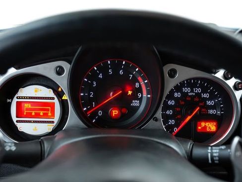 Used 2009 Nissan 370Z Coupe image 26