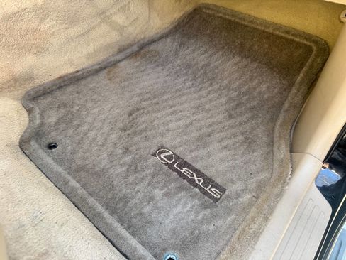 Used 2001 Lexus LX 470 4WD image 49